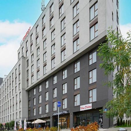 Apartament W Warszawie Dedykowany Parking Podziemny W Cenie, Wifi, Blisko Centrum New Apartment In Warsaw Finished To A High Specification Fitted Out To A High Standard On The 7Th Floor, Wifi, Underground Parking Price Included Extérieur photo