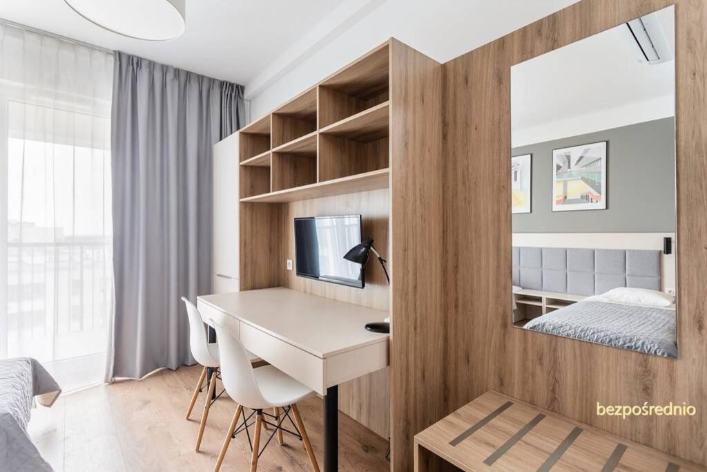 Apartament W Warszawie Dedykowany Parking Podziemny W Cenie, Wifi, Blisko Centrum New Apartment In Warsaw Finished To A High Specification Fitted Out To A High Standard On The 7Th Floor, Wifi, Underground Parking Price Included Extérieur photo