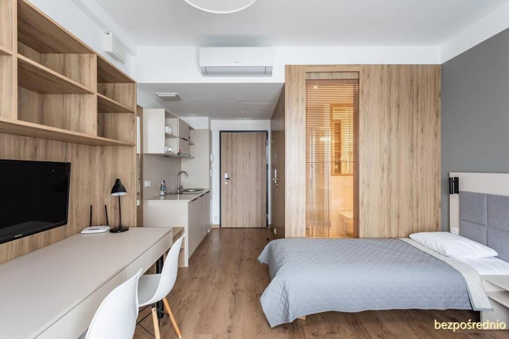 Apartament W Warszawie Dedykowany Parking Podziemny W Cenie, Wifi, Blisko Centrum New Apartment In Warsaw Finished To A High Specification Fitted Out To A High Standard On The 7Th Floor, Wifi, Underground Parking Price Included Extérieur photo